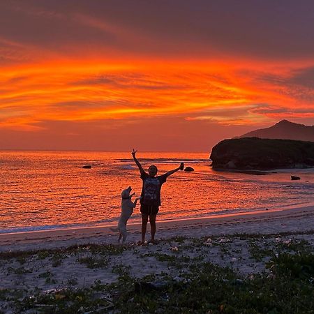Mama Nings Beach Hotel Sekongkang ภายนอก รูปภาพ