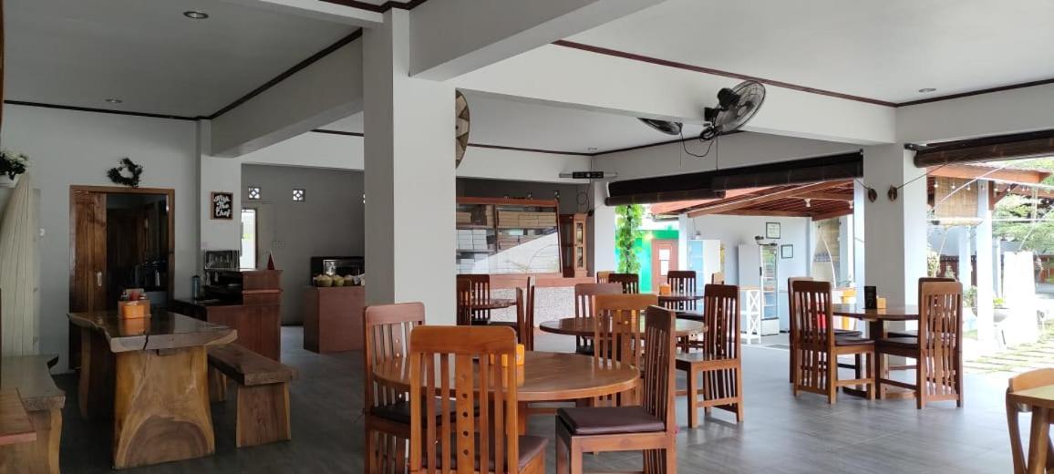 Mama Nings Beach Hotel Sekongkang ภายนอก รูปภาพ