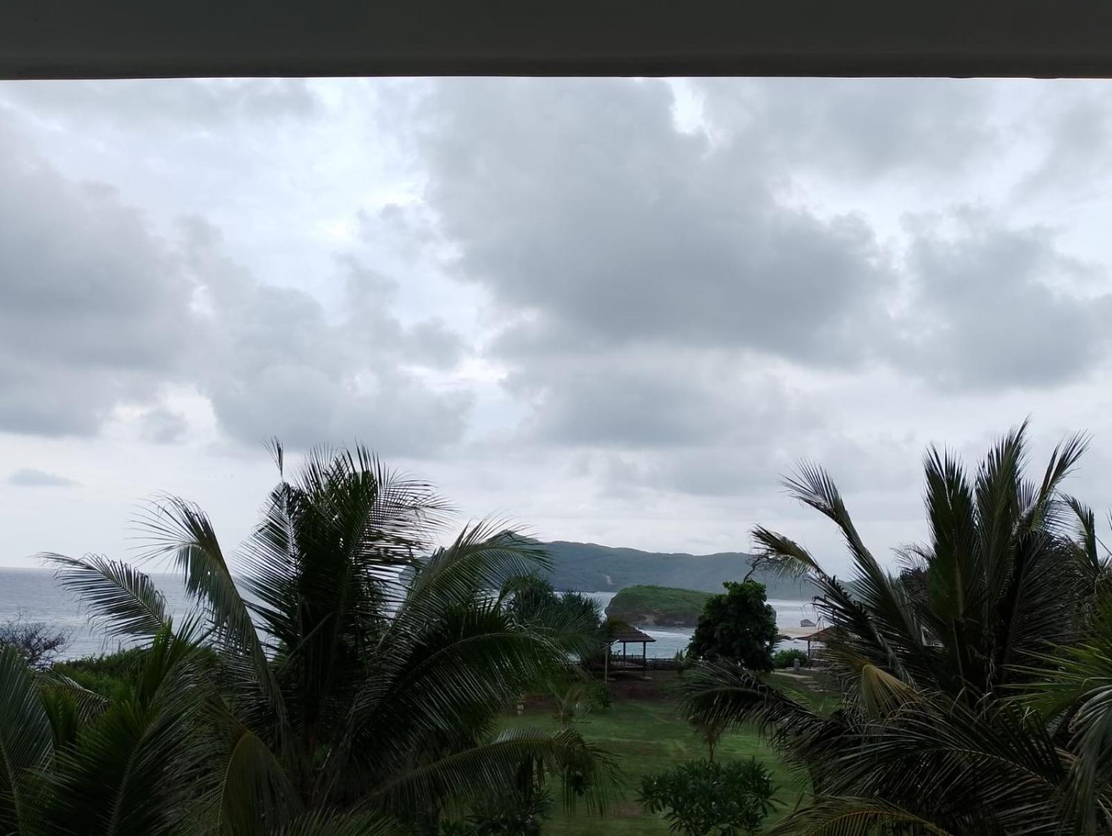 Mama Nings Beach Hotel Sekongkang ภายนอก รูปภาพ