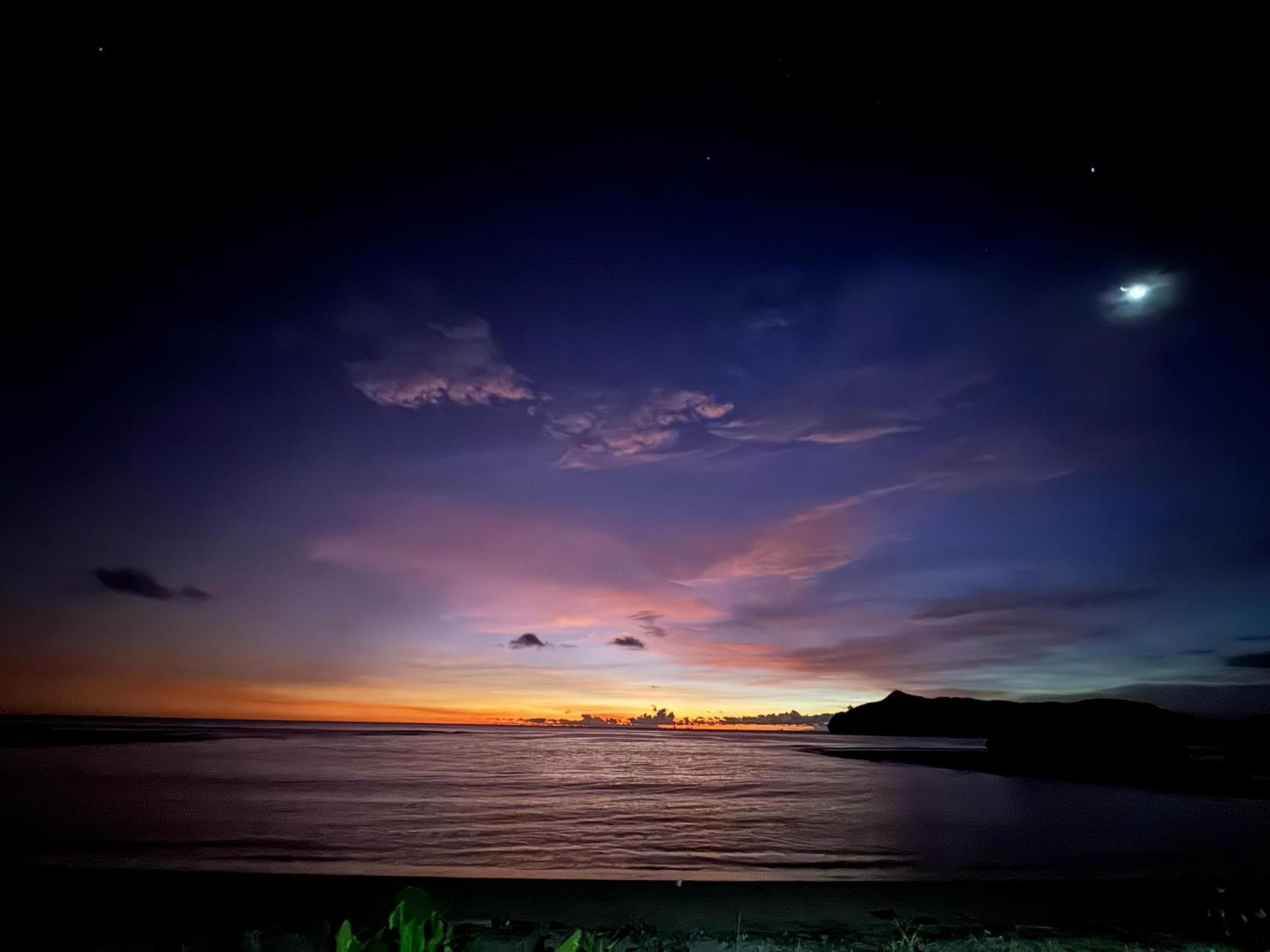 Mama Nings Beach Hotel Sekongkang ภายนอก รูปภาพ